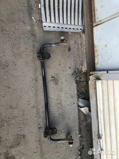 Задний стабилизатор Toyota Rav 4 XA 50