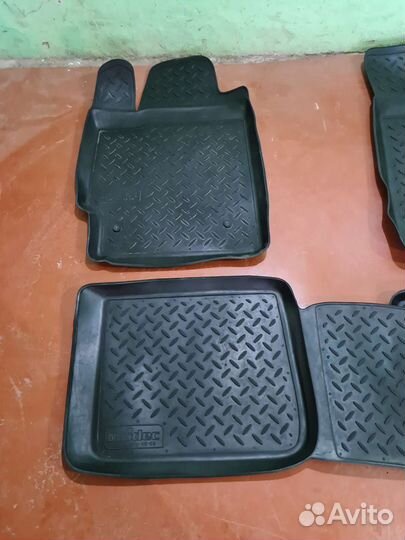 Полики Тойота камри V50