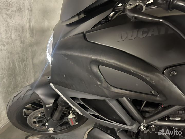 Ducati diavel dark
