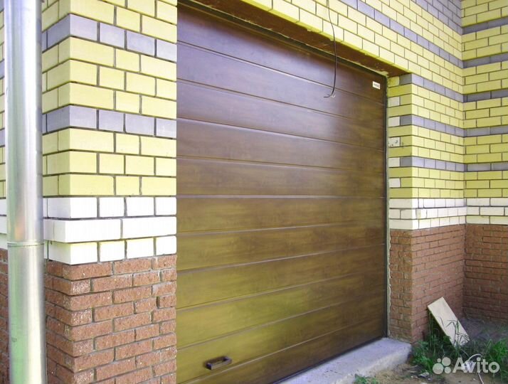 Гаражные ворота дамаст под ключ