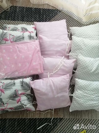 Комплект в кроватку бортики подушки