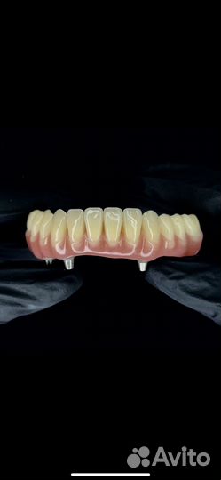 Зуботехническая лаборатория. Зубной техник