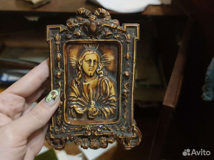 Икона резная