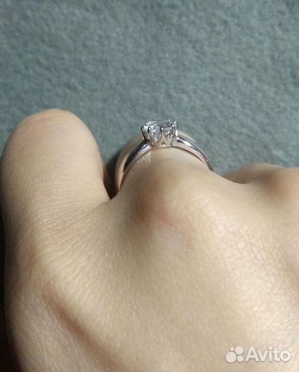 Серебряное кольцо с фианитом