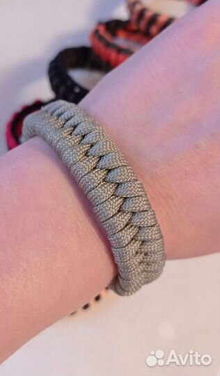 Браслет из паракорда