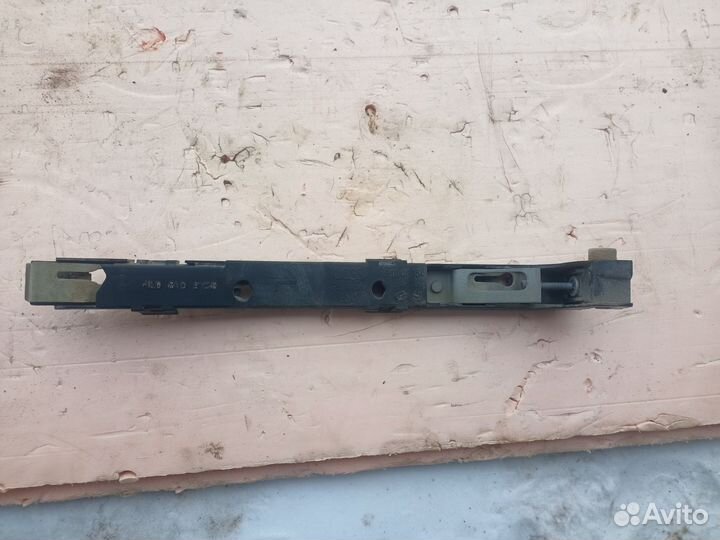 Кронштейн бампера задний левый Audi A8 D3