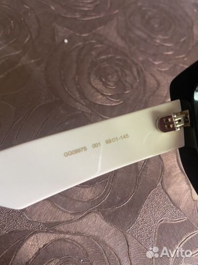 Очки солнцезащитные gucci