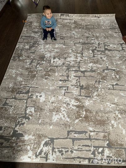 Ковер 2 на 3 новый