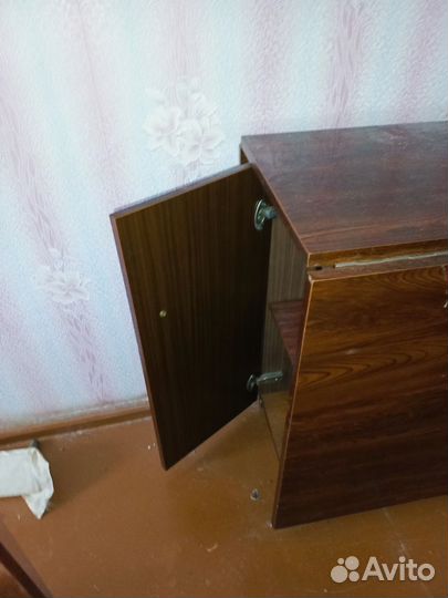 Стол- книжка