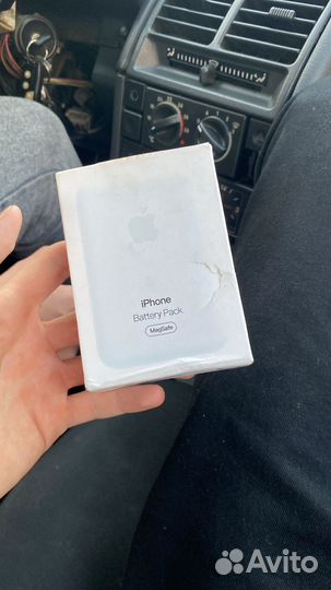 Повербанк apple