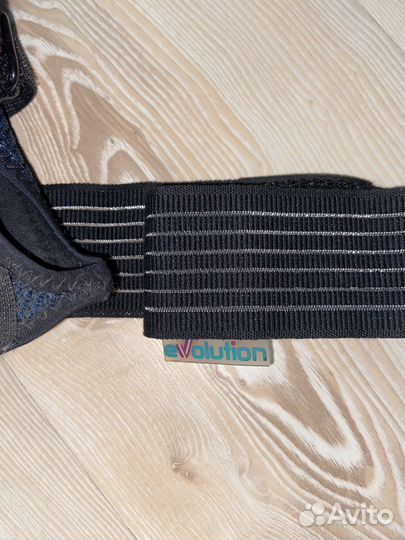 Бандаж на лучезапястный сустав XL evolution левая