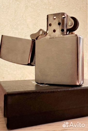 Зажигалка бензиновая zippo