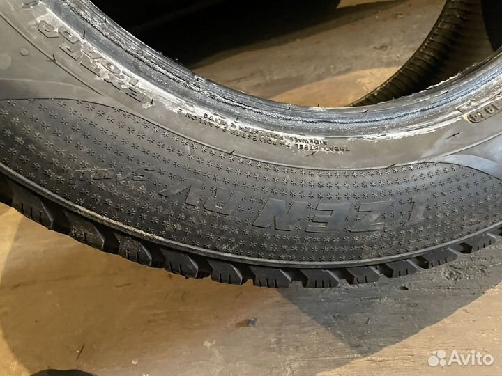 Kumho I'Zen RV Stud KC16 235/60 R18