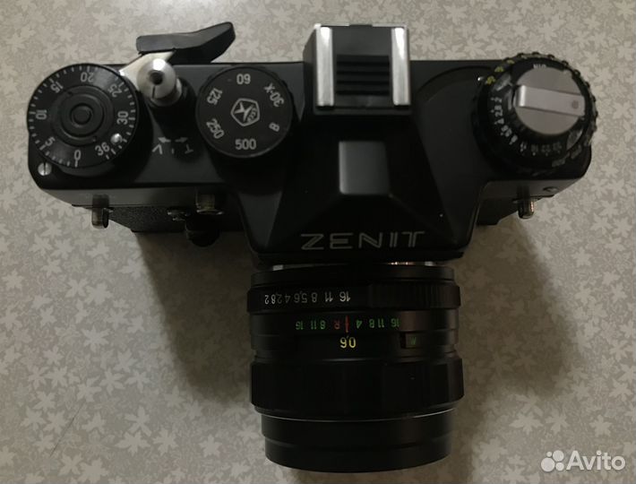 Советский фотоаппарат Зенит 11