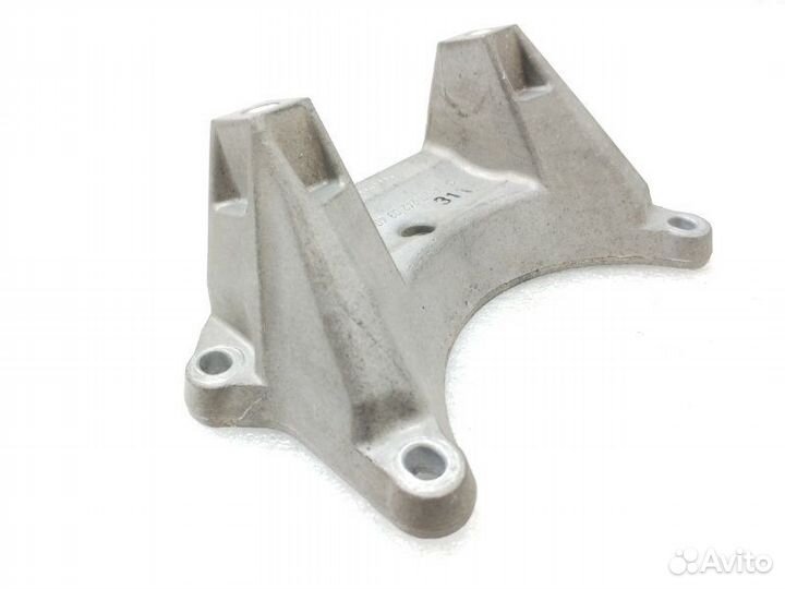 Кронштейн кпп Mercedes-Benz Cls-Class W218 3.5