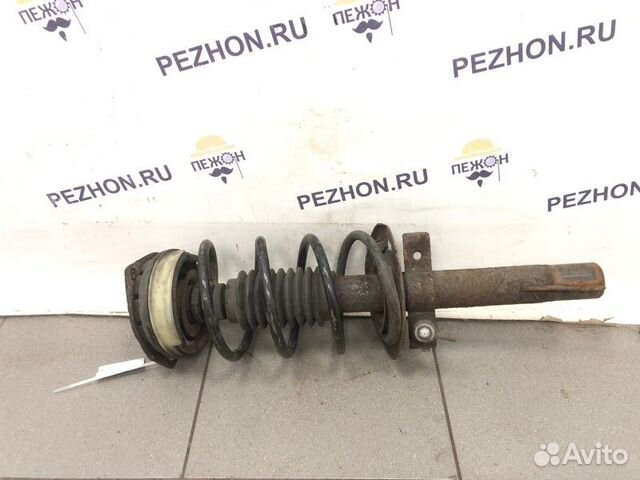 Амортизатор передний Renault Megane хэтчбек 5 дв