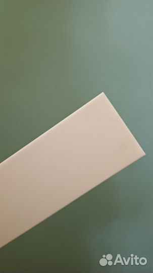 Плинтус напольный белый