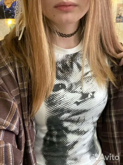 Cibbar Белый Кроп-топ с принтом подмигивающая кошк