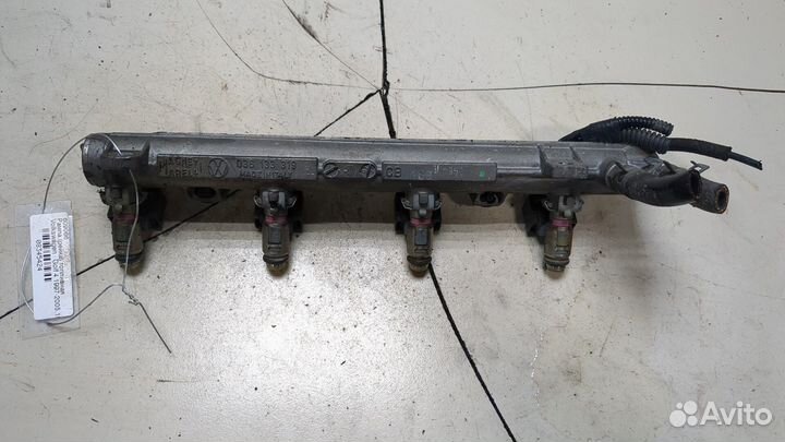 Рампа топливная Volkswagen Golf 4, 1998