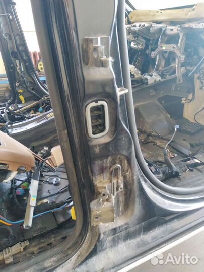 Порше Кайен 955 петля двери