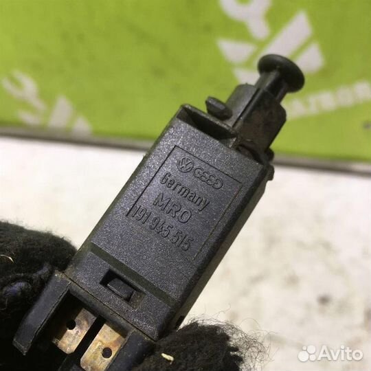 Датчик включения стопсигнала Фольксваген Пассат