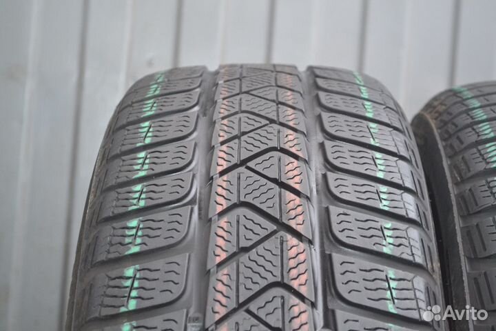 Pirelli Winter Sottozero 3 215/55 R17 94H