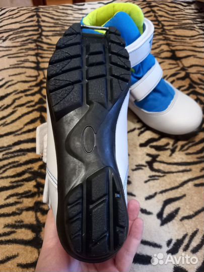 Лыжные ботинки