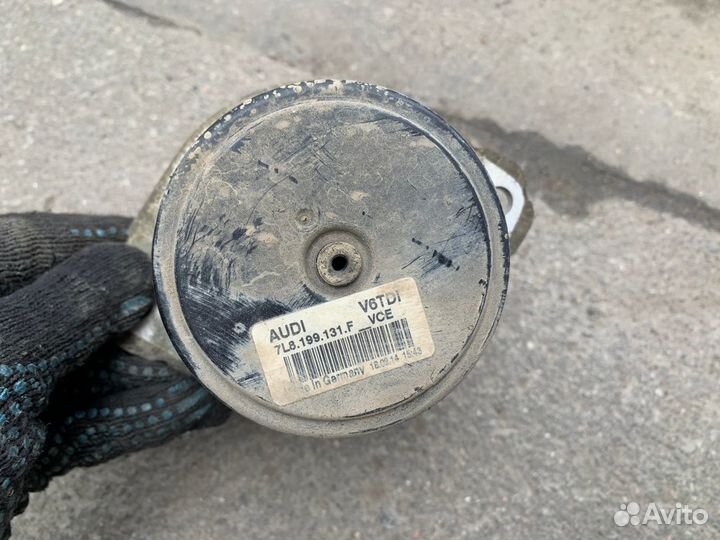 Опора двигателя Q7 (4L), Cayenne, Touareg 1