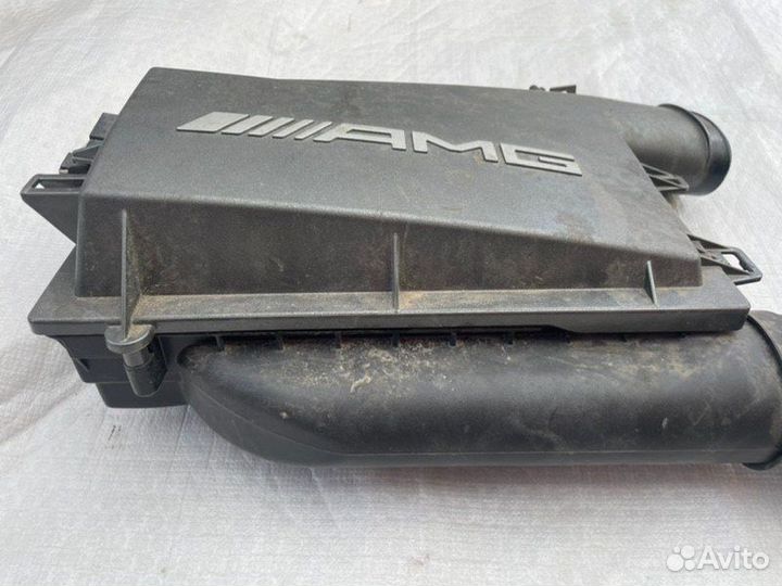 Корпус воздушного фильтра Mercedes-Benz Cls Amg