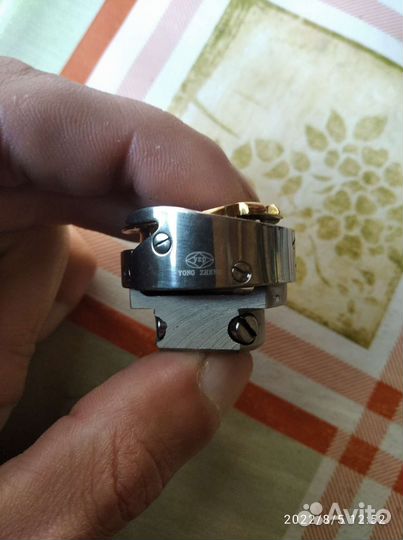 Челнок для швейной машины