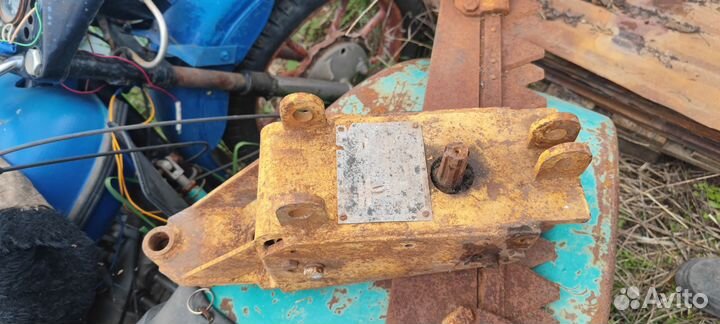 Косилка КМЗ 012, 2001