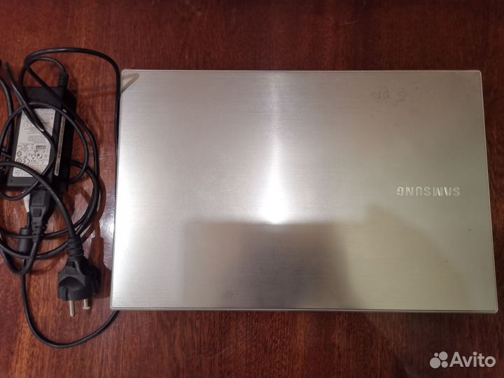 Ноутбук samsung