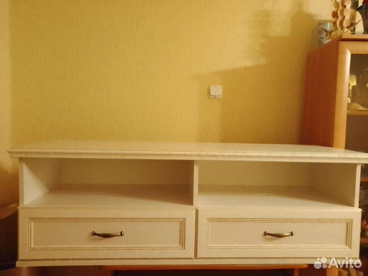 Тумба для аппаратуры