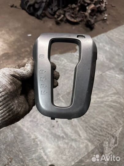 Накладка селектора Chevrolet Aveo T300 2012