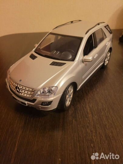 Машина на радиоуправлении mercedes-benz ML 500