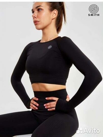 Лонгслив короткий облегающий с нарукавниками