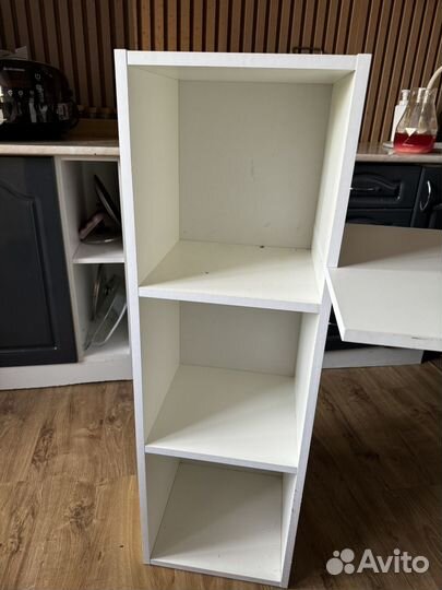 Стол с полками