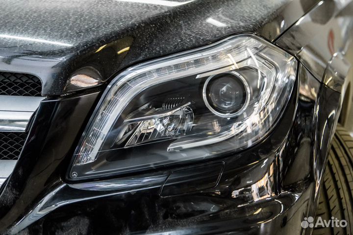 Стекло фары Mercedes / Новые стекла на Мерседес