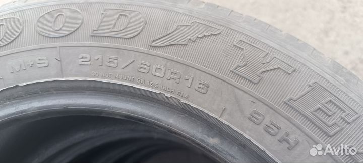 Goodyear Wrangler HP 215/60 R16