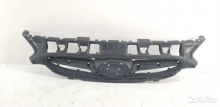 Решетка радиатора Hyundai Solaris 1 2010