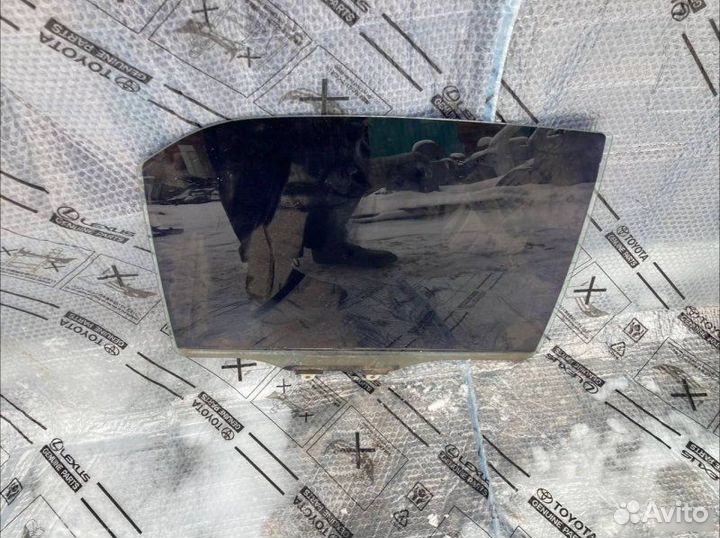 Стекло заднее правое Mitsubishi Lancer 9