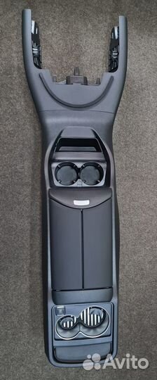 Центральная консоль Mercedes V-Class