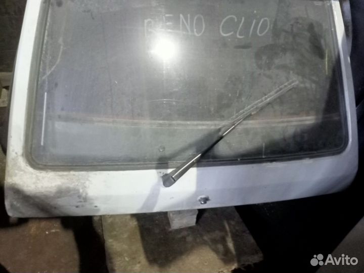 Крышка багажника на Renault Clio