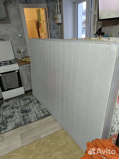 Матрас 140х200 бу