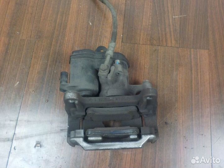 Суппорт задний левый Audi Q5 80A