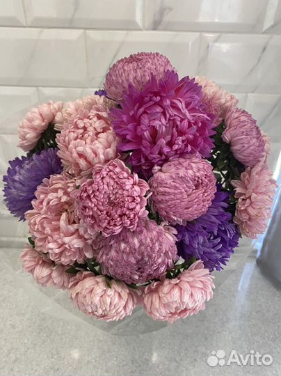 Букет из гортензий и хризантем