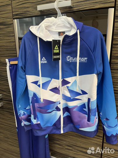 Костюм спортивный