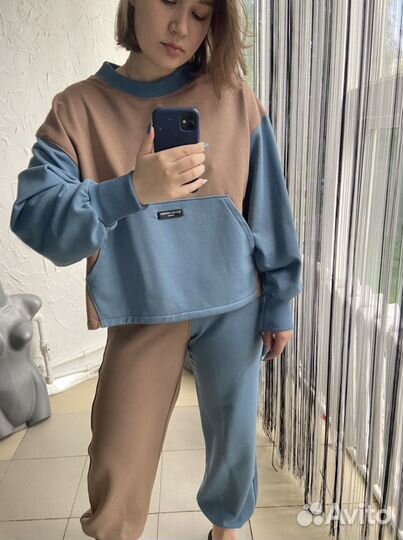 Спортивный костюм женский