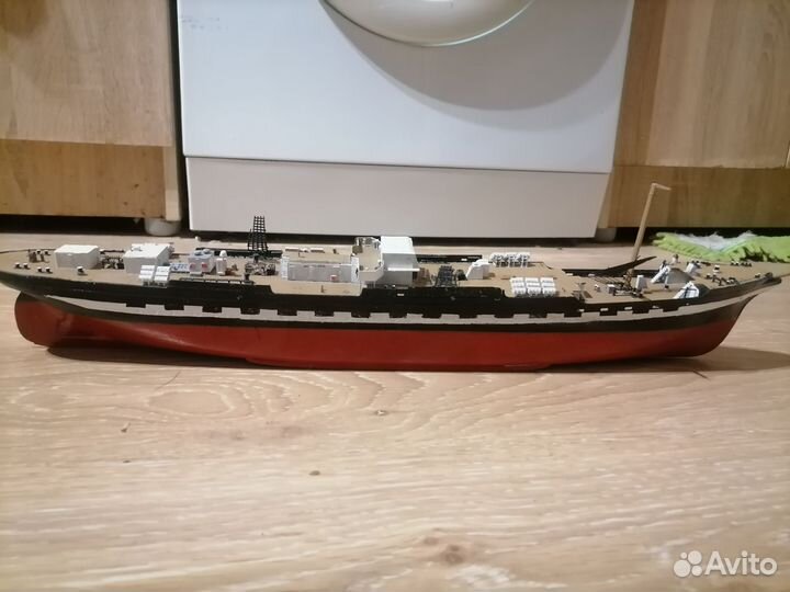 Модель корабля