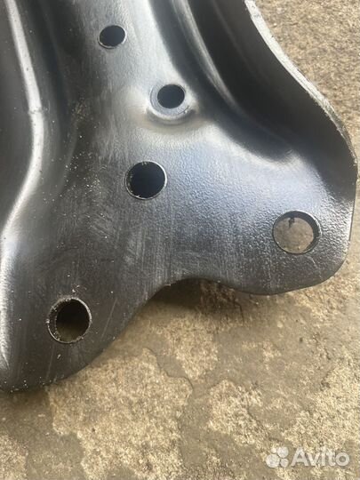 Рычаг правый передний vag 6r0407152e